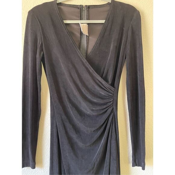 Tadashi wrap front‎ ruched side mini dress with long sleeves size 4 - Picture 2 of 9